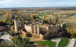 バレンシア・デ・ドン・フアンにあるValencia de Don Juanの田城空