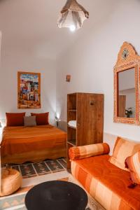 Ruang duduk di Riad white flowers +159 gambar