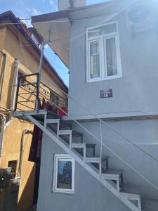 Galería fotográfica de Tents In City Centre en Tiflis