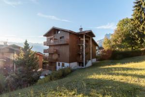 Το κτήριο όπου στεγάζεται  το διαμέρισμα