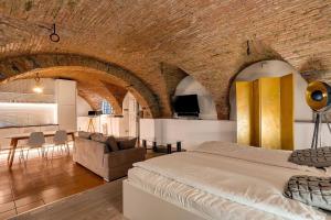 Posezení v ubytování Dungeon Apartment + 6 fotografií