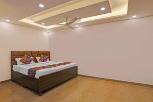 Katil atau katil-katil dalam bilik di FabHotel Moonlight & Banquets