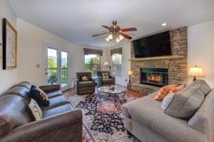 Posezení v ubytování Mountain View Paradise by Avada Properties