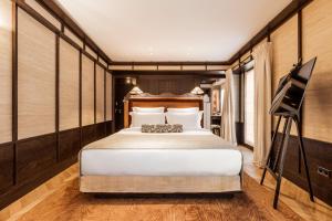 Imagen de la galería de Bus Palladium, en París 5 fotos más