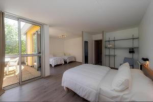 Gallery image of Camping Domaine de Chaussy in Lagorce