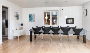 Fotografie z fotogalerie ubytování Holiday Home With Hot Tub And Offers Many Activities! v destinaci Debel