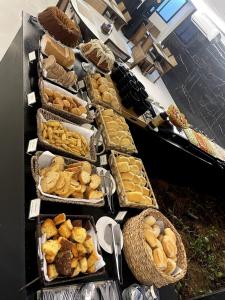 Makanan di atau berdekatan apartmen