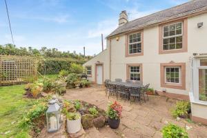 Aed väljaspool majutusasutust 4 Bed in Ellonby oc-y33284