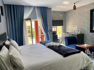 Imagen de la galería de Executive studio apartment near the airport - 2320, en Highlands 29 fotos más