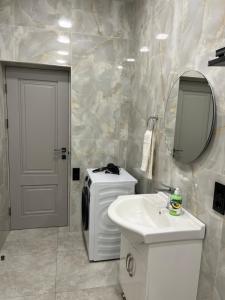 Imagen de la galería de Santorini Garden, en Zvartnots International Airport