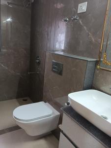 Ένα μπάνιο στο Kesarjees