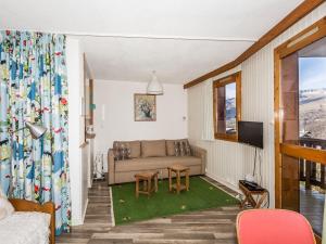 Χώρος καθιστικού στο Studio rénové, 3 pers, proche pistes & commerces, parking gratuit - FR-1-329-50
