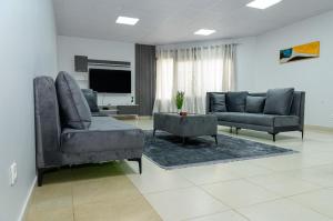 Ruang duduk di Royal room in a spacious apartment
