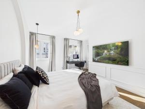 Et tv og/eller underholdning på Luxury Penthouse in Center with Terrace & Direct Lift - The Piękna Residences