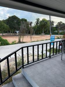 Kolam renang di atau dekat dengan Cheeva Home Koh Phangan