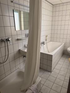 Koupelna v ubytování Hotel Lintforter Hof