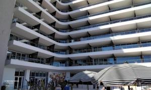 El edificio en el que está el resort