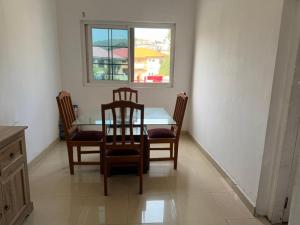 Χώρος καθιστικού στο Cape Coast Private Home