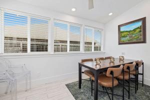 Gallery image of Peaceful Home close to UofA & I-49 hot tub in Fayetteville