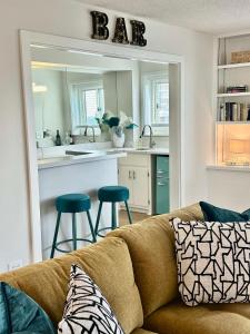 Η κουζίνα ή μικρή κουζίνα στο Sky High Luxury Unique 2BR Penthouse Condo ATL