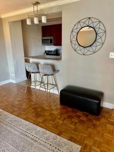 Nhà bếp/bếp nhỏ tại 8E Cozy Condo in Downtown Atlanta Hotel District