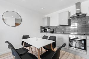 Dapur atau dapur kecil di Harmony Height Apartments