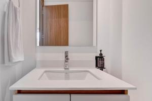 Ένα μπάνιο στο Wynwood House 109