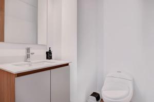 Ένα μπάνιο στο Wynwood House 109