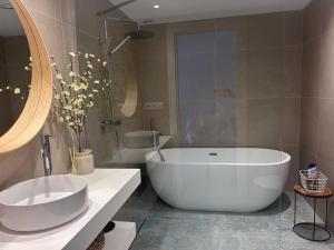 Ένα μπάνιο στο LUXURY PROPERTY ALTEA, BeachFront +26 φωτογραφίες