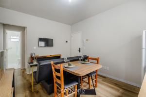 Imagen de la galería de Atualizar - Conforto e Comodidade no Centro de Itajaí - CARs, en Itajaí