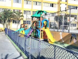 Ο χώρος παιχνιδιού για παιδιά στο 2 bedroom apartment in Itaparica beach