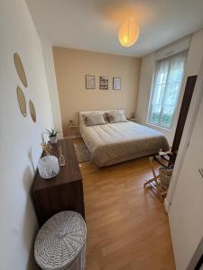 Giường trong phòng chung tại T2 Tour des Anglais, CHU, place Rochefoucauld