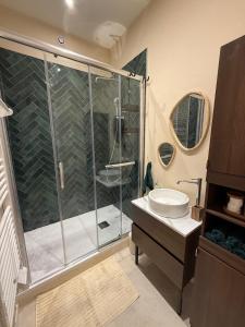 Phòng tắm tại T2 Tour des Anglais, CHU, place Rochefoucauld