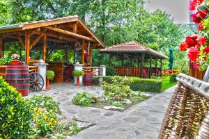 Fotografie z fotogalerie ubytování Семеех хотел хан Дяволски води v destinaci Pastra