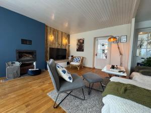 Et tv og/eller underholdning på LUrban Garden - 6pers - Jardin - Circuit Bugatti