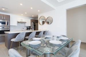 Kuchyň nebo kuchyňský kout v ubytování Encantame Velero 1002 Great 2BD 2 BA Sleep 6 + 23 fotografií