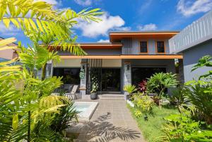 Κήπος έξω από το Haleema Signature Villa - Bangtao Beach