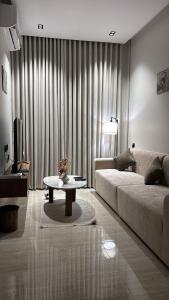 Fotografie z fotogalerie ubytování شقة جديدة بغرفة وصالة v destinaci Al Kharj