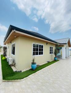 Το κτήριο όπου στεγάζεται  η βίλα