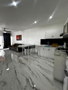 Kuchyň nebo kuchyňský kout v ubytování GS Villas Boutique