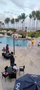 Bazén v ubytování Porto Life 2 - Gav Resorts nebo v jeho okolí + 4 fotografie