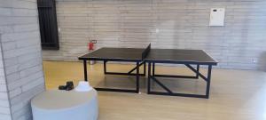 Stolní tenis v ubytování Porto Life 2 - Gav Resorts nebo okolí