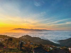 Peisaj natural din apropierea acestei camere de închiriat