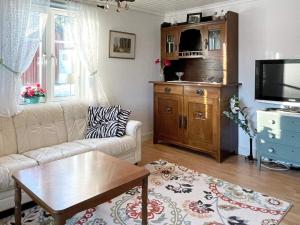 Μια τηλεόραση ή/και κέντρο ψυχαγωγίας στο 6 person holiday home in LIDKÖPING-By Traum