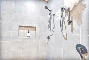 Ένα μπάνιο στο Master bedroom Beechboro