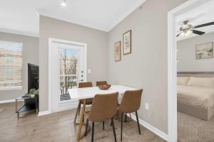 Istumisnurk majutusasutuses Charming 1BR Easy Access to The Woodlands +14 fotot