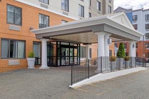 Gallery image of Country Inn & Suites by Radisson, Staten Island in Staten Island