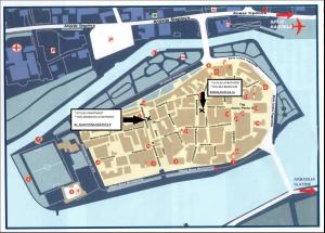 un mapa de una ciudad con ubicaciones en ella en Apartments Kaja en Trogir