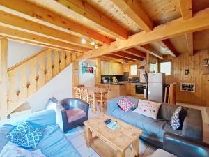 Χώρος καθιστικού στο Chalet Papillon PPL NATURE & COSY 6 Pers