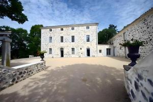 Το κτήριο όπου στεγάζεται  το bed & breakfast